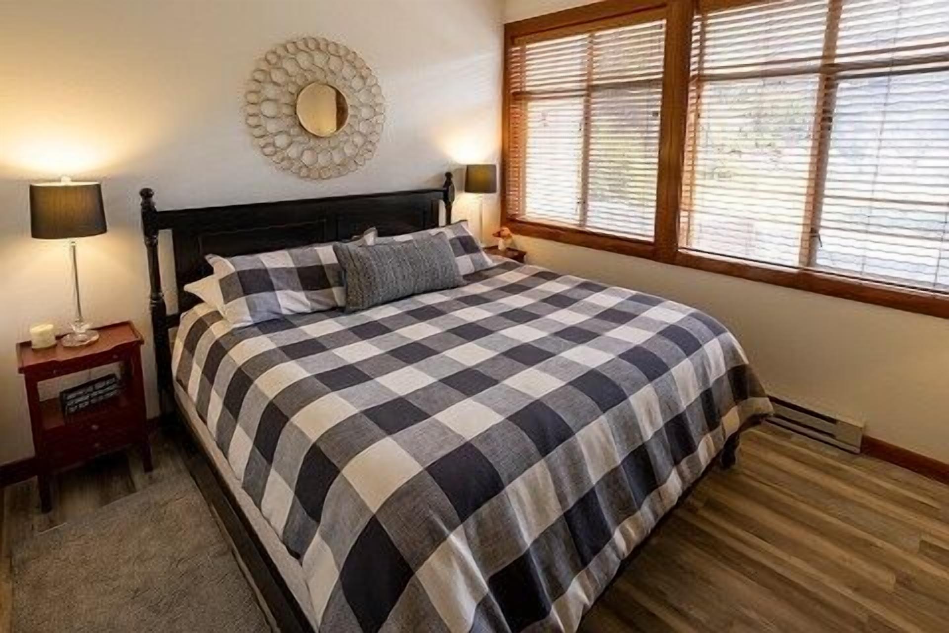 1 chambre, fer et planche à repasser, Wi-Fi gratuit