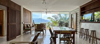 Beachfront House in Enseada Ubatuba for 12 People