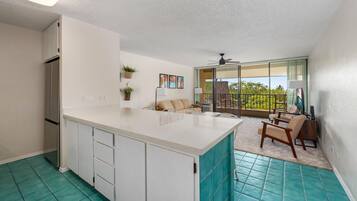 Condo, 1 Bedroom | Private kitchen