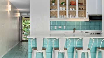 Condo, 1 Bedroom | Private kitchen