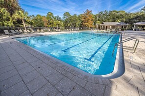 Appartement, 2 slaapkamers | Zwembad | Een verwarmd zwembad