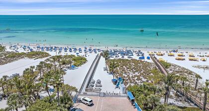 Sea Winds On Siesta 2 Bedroom Condo by RedAwning