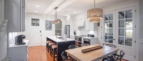 House, 3 Bedrooms | Dining