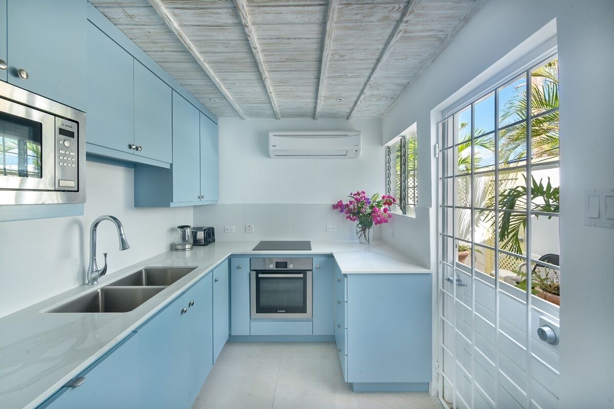 Villa, 2 Bedrooms | Private kitchen | Fridge, oven, coffee/tea maker, toaster