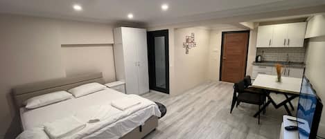 Habitación doble | Escritorio, espacio para trabajar con un portátil, wifi gratis