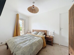 2 quartos, Wi-Fi de cortesia, roupa de cama