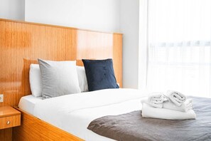Standaard kamer, 1 tweepersoonsbed met slaapbank, roken, kitchenette | Gratis wifi, beddengoed