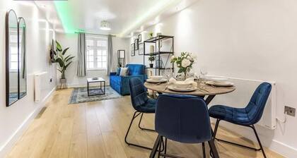 Premium Central Apartment | Free Parking | WiFi