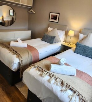 2 soverom, strykejern/-brett, wi-fi og sengetøy