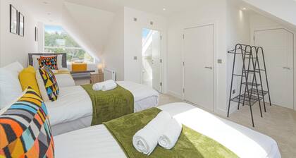 Huge House, Contractors/Families, 2X Free Parking