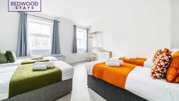 2 bedrooms, desk, iron/ironing board, WiFi