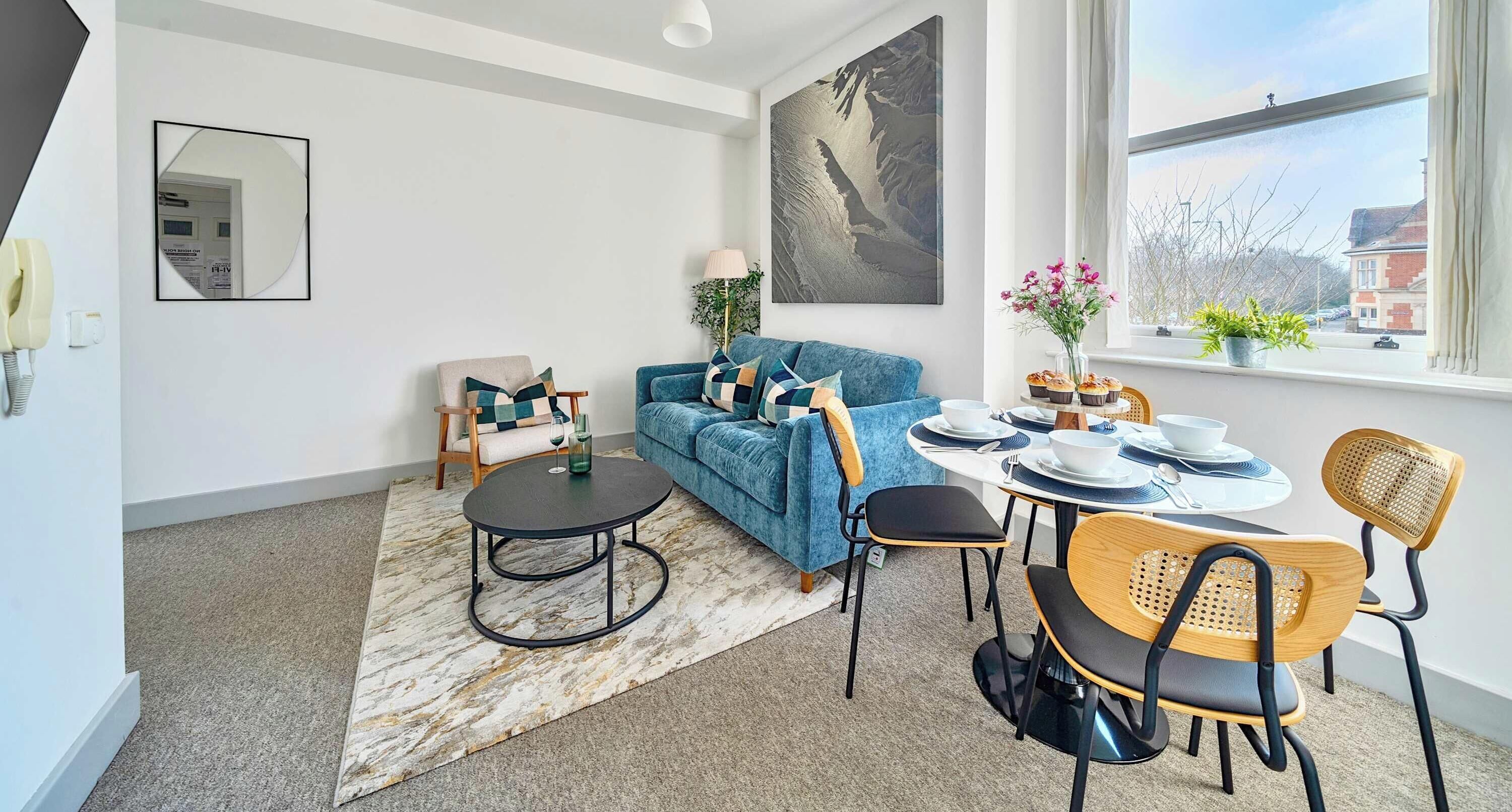 テレビ、書斎 / ワークスペース