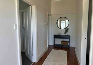 Interior - Casey Cottage (Tatura)