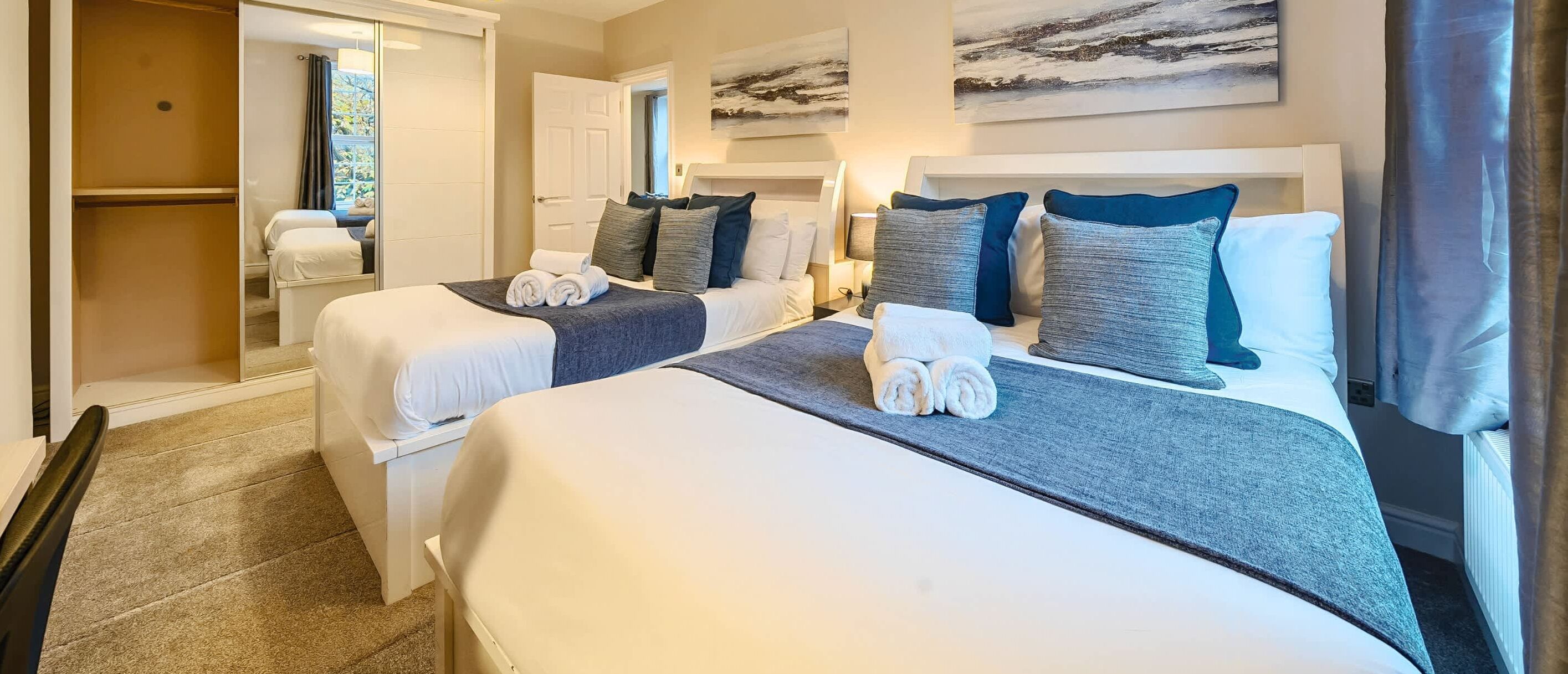 2 bedrooms, iron/ironing board, WiFi, bed sheets