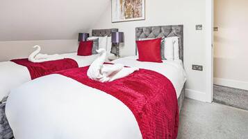 2 slaapkamers, een strijkplank/strijkijzer, wifi, beddengoed