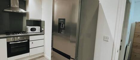 House | Private kitchen | Fridge, microwave, oven, stovetop