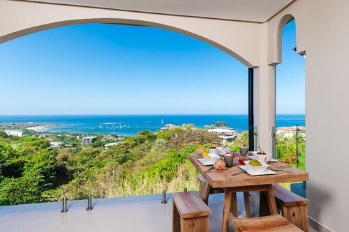 La Vista #B09, brand New Unit with views of Tamarindo Bay