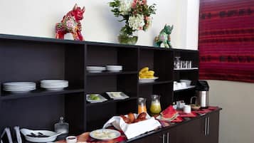 Free daily continental breakfast