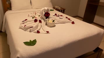 Romantic Room | Individually decorated, iron/ironing board, free WiFi, bed sheets