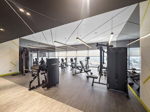 Fitness facility - Splendid Studio overlooking Dubai Water Canal (Dubai)