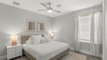 2 habitaciones, tabla de planchar con plancha, wifi y ropa de cama