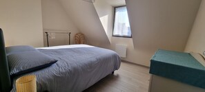 3 bedrooms, iron/ironing board, free WiFi - Belle Maison Lumineuse Avec Jardin Clos au Centre de Nevez - 500m des Commerces (Névez)