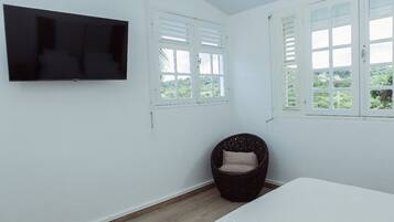 3 chambres, fer et planche Ă repasser, Wi-Fi, draps fournis