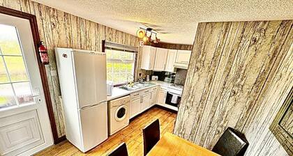 Pet Friendly - 6 Guests - Haven Lakeland