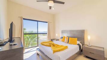 2 bedrooms, desk, iron/ironing board, free WiFi