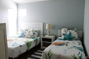 4 bedrooms, WiFi, bed sheets