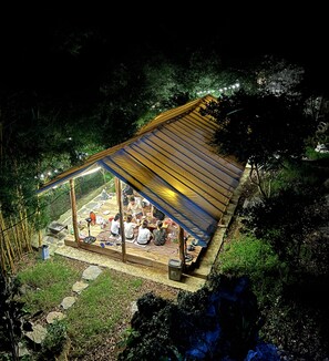 Panoramic Tent, 2 Queen Beds, Lake View, Lakeside | Free WiFi, bed sheets