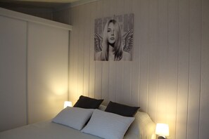 2 soveværelser, strygejern/strygebræt, weekendseng, gratis Wi-Fi