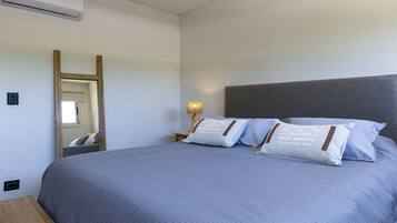 Exclusive House | 3 bedrooms, individually decorated, individually furnished, desk