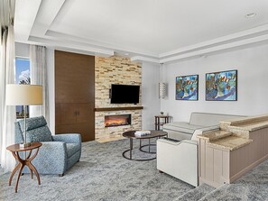 Smart TV, chimenea, videojuegos y tenis de mesa 