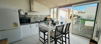 Cocon St Hilaire, charming house, enclosed garden