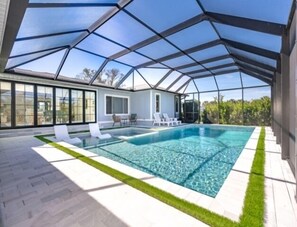 Pool - Welcome to your personal slice of paradise (Placida)