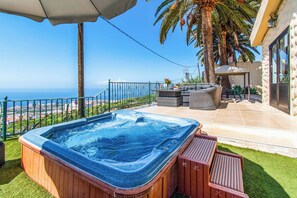 Terrace/patio - Villa Isabel Sol - Four Bedroom Villa, Sleeps 10 (Adeje)