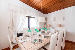Dining - Villa Isabel Sol - Four Bedroom Villa, Sleeps 10 (Adeje)