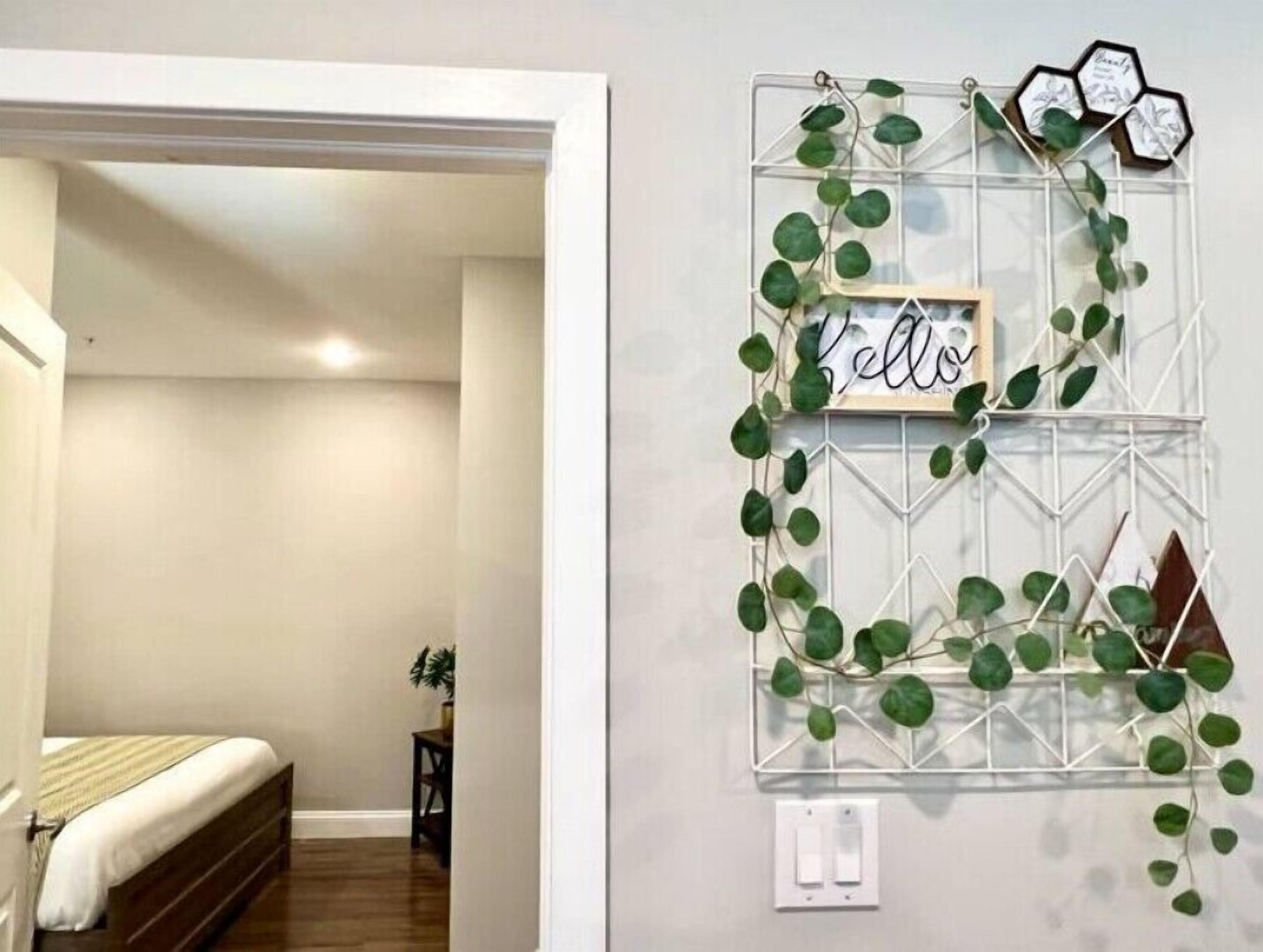 1 bedroom, in-room safe, desk, iron/ironing board