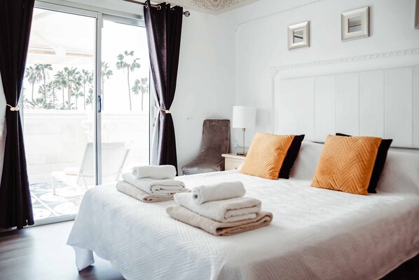 2 bedrooms, WiFi, bed sheets - Casa Bliss - Two Bedroom Villa, Sleeps 4 (Callao Salvaje)