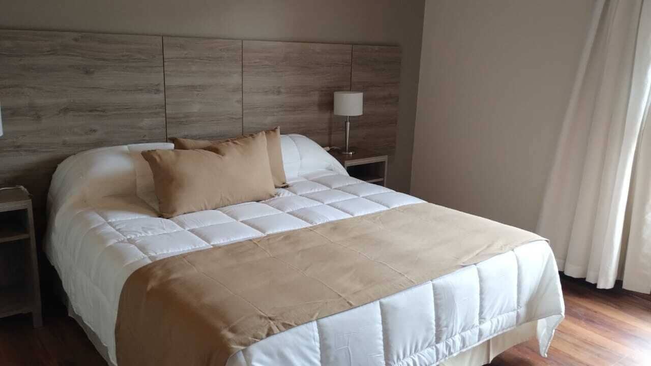 Caja de seguridad en la habitación, wifi gratis y ropa de cama 