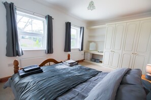 Apartment | 1 bedroom, desk, free WiFi - Trees Annex (Bexhill-on-Sea)