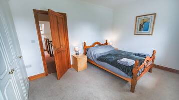 1 bedroom, desk, free WiFi