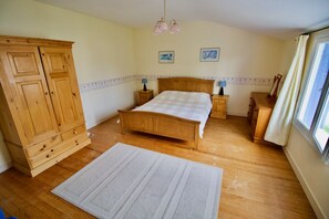 3 camere, ferro/asse da stiro, culla da viaggio, Wi-Fi gratuito