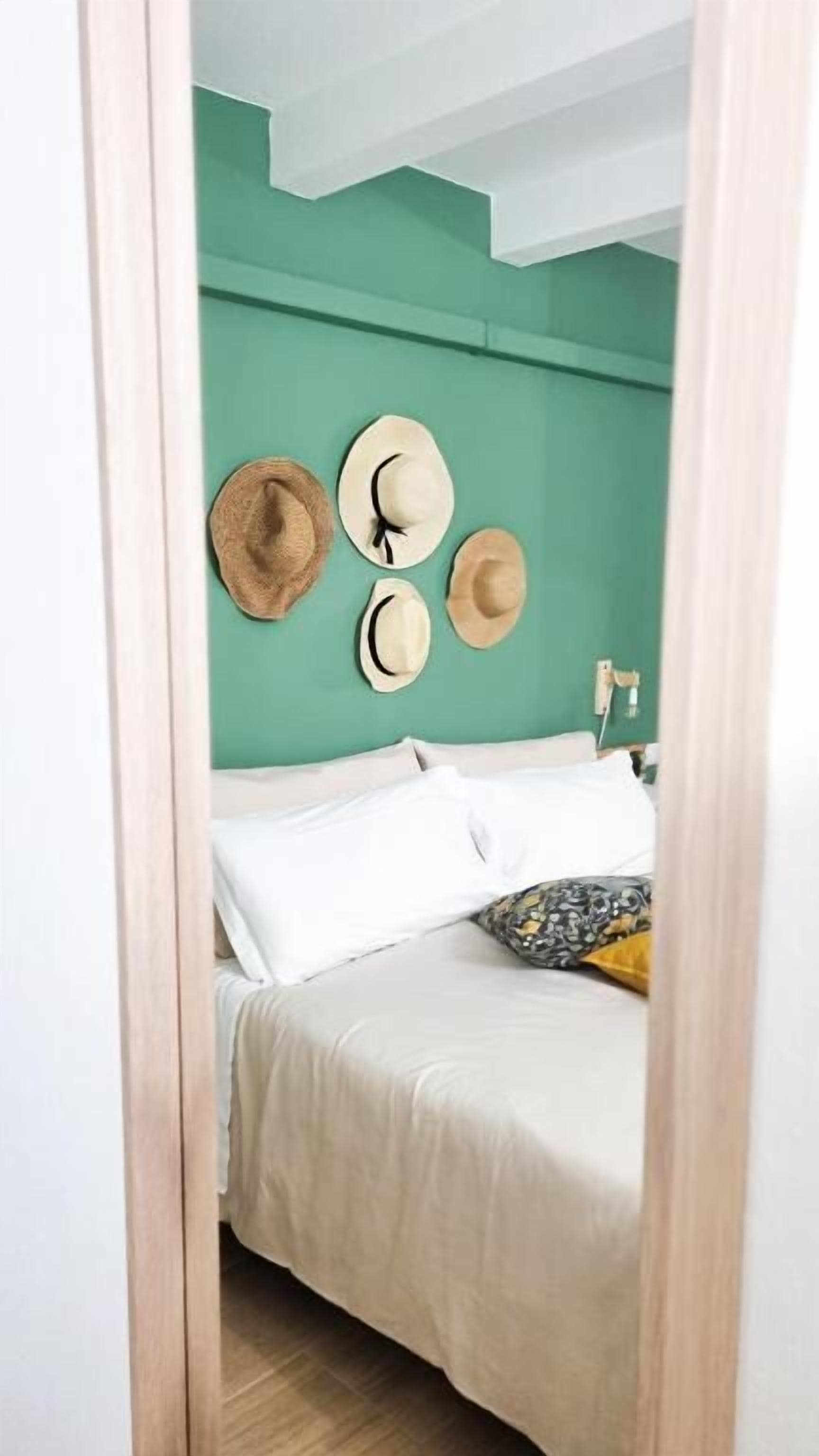 Comfort Room, 1 Queen Bed | Down duvets, desk, soundproofing, free WiFi