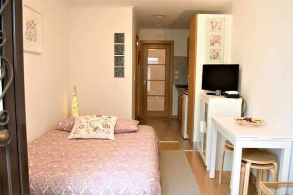 1 bedroom, WiFi, bed sheets - Fique no Coração de Alfama! (Lisboa)