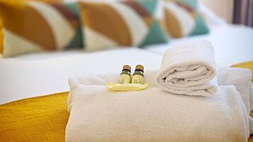 1 chambre, fer et planche à repasser, literie fournie