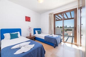3 bedrooms, bed sheets - Napa Sunlight Villa #2 (Ayia Napa)
