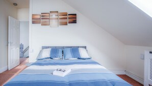 Unclassified image, 5 of 43, button - Fulke Street - 2 Bedroom Apartment - Milford Haven (Milford Haven)