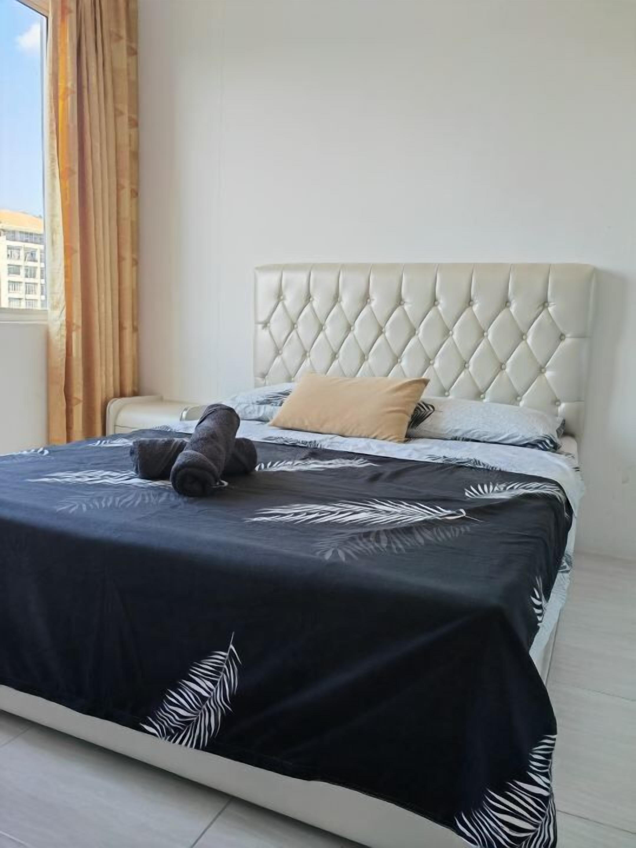 3 bedrooms, iron/ironing board, free WiFi